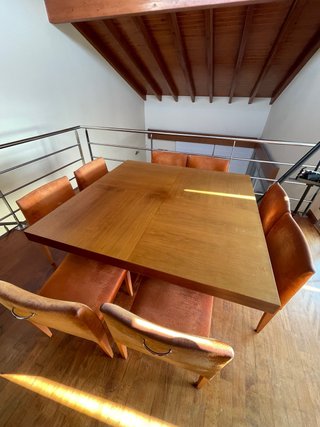 Conjunto de Mesa Cuadrada y 8 Sillas