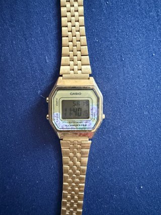 Reloj Casio Dorado con Flores