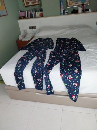 2 Pijamas de Navidad Disney