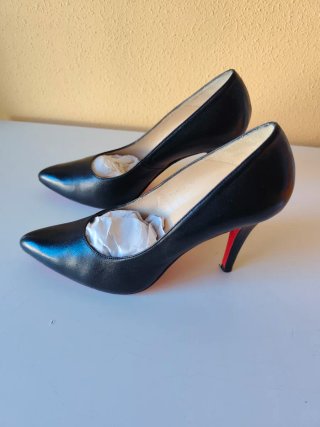 Zapatos de tacón Nelson León negros N°41.