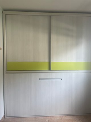 Habitación Juvenil Compacta con Escritorio