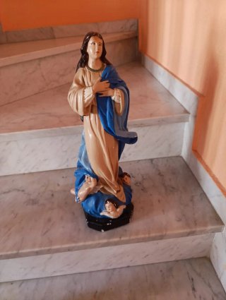 Statuetta della Vergine con Angeli
