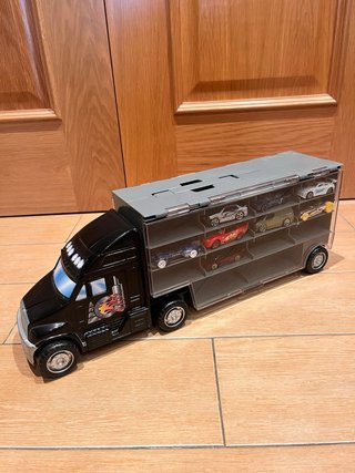 Camión de Juguete con 9 Coches