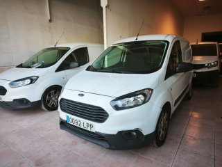 Ford Transit Courier 2021
