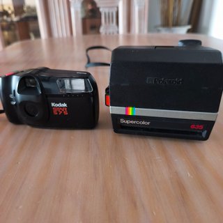 Fotocamere Kodak Star 575 e Polaroid 635
