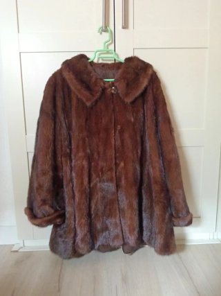 Chaquetón de piel marrón