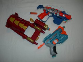 Conjunto de 3 Brinquedos Nerf e Homem de Ferro