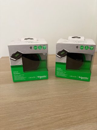 2 Cargadores Inalámbricos Schneider Unica