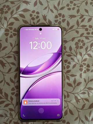 Teléfono móvil Android. Conserva aún garantía