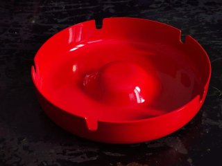 Cenicero Metálico Vintage Rojo