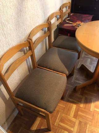 Set de 4 sillas de madera