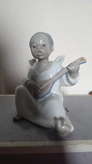 Figura Ángel Negro Porcelana Lladró