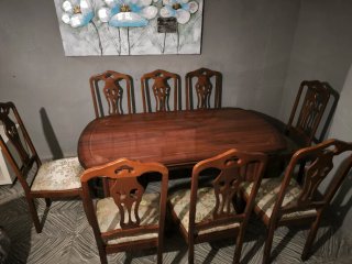 Mesa de Comedor con 8 Sillas