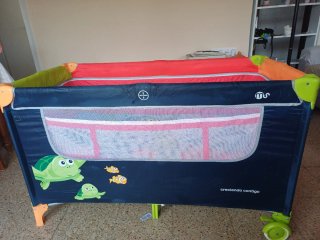 Cuna de viaje plegable