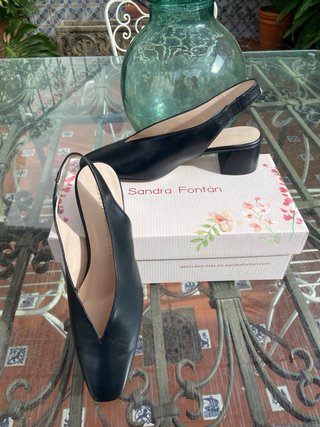 Zapatos Sandra Fontán de Piel Negros