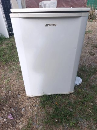 Nevera Smeg Blanca en Estación Cartama