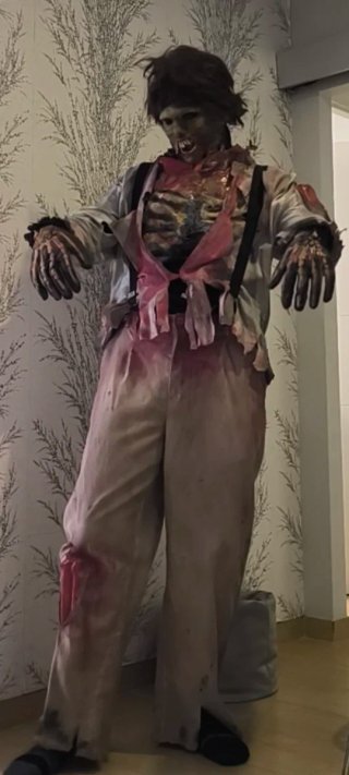 Disfraz de Zombie con Máscara