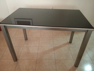 Mesa de Comedor con Sobre de Cristal