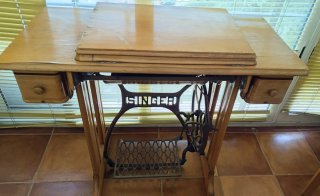 Máquina de coser Singer antigua