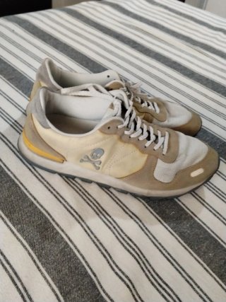 Zapatillas SCALPERS Beige y Gris