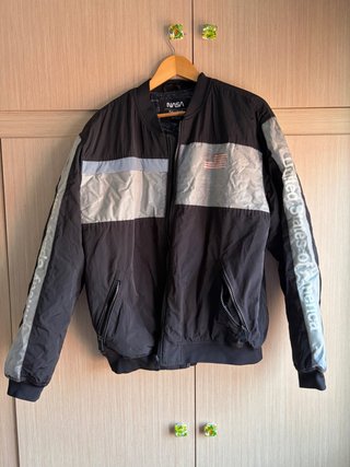 Abrigo Pull&Bear x NASA talla 42