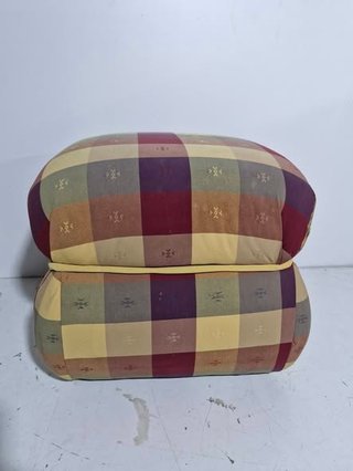 27254- PUFF (50X50X45) (TAPIZADO)