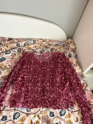 Blusa estampada. Es una L pero talla como M