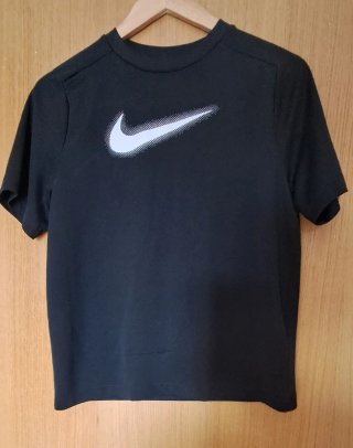 Camiseta Nike Dri-Fit Negra