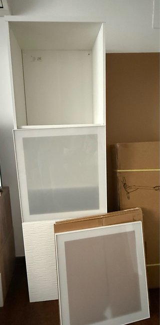 Urge! Mueble besta
