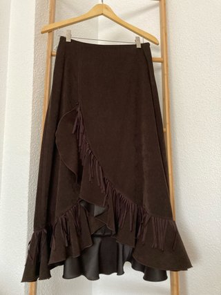 Falda midi marrón asimétrica
