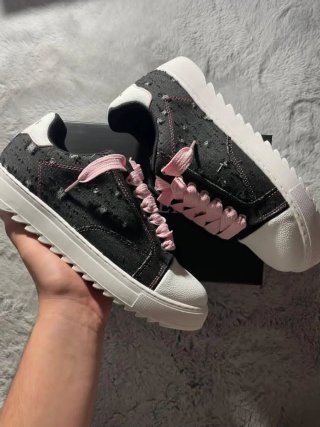 Zapatillas Numeris Negras y Rosas