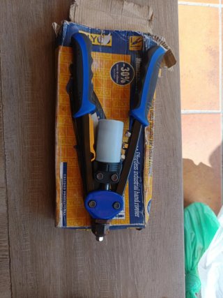 Remachadora Alyco