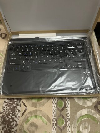 Funda con Teclado para Tablet