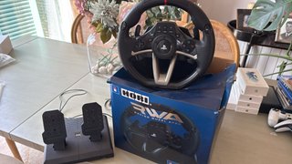 Volante Hori Racing Wheel Apex con pedales