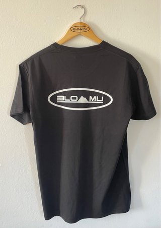 Camiseta Negra BLOMU