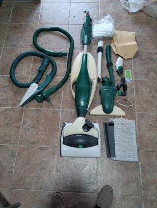 Aspiradora Vorwerk Kobold VK 130 con accesorios