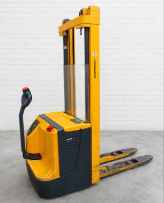 Apilador Eléctrico OFERTA