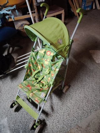 Mothercare- Silla de paseo ligera estampado Safari