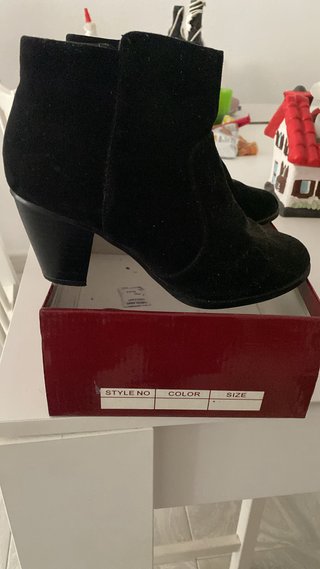 Botines de ante negros talla 37