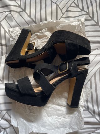 Tacones Negros con Plataforma