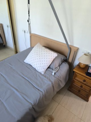 Cama articulada eléctrica