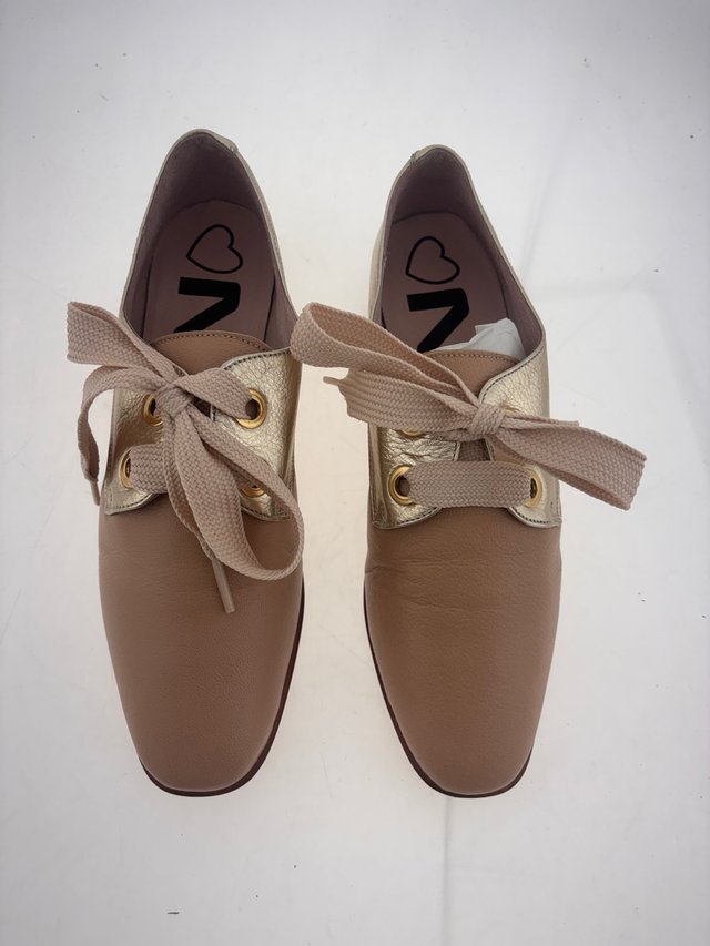 Bluchers de Piel Beige y Dorados Talla 40