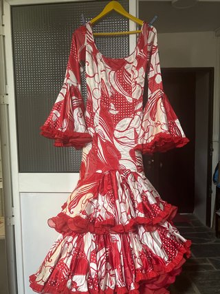 Traje de gitana rojo y blanco