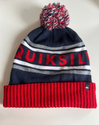 Gorro Quiksilver con Pompon