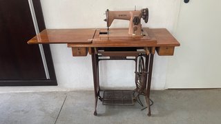 Máquina de coser antigua Singer