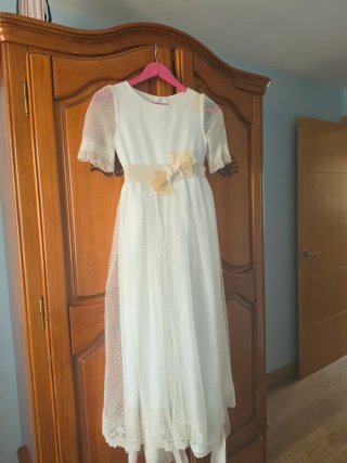Vestido de comunión con cancán