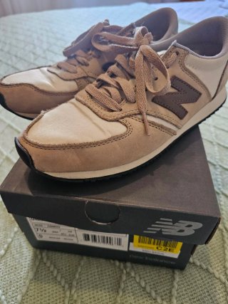 Zapatillas New Balance 420 BBG Beige/Marrón