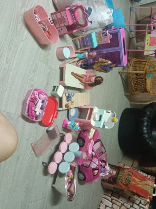 Set de Accesorios y Muñecas para Casita