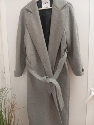 Abrigo largo gris Zara