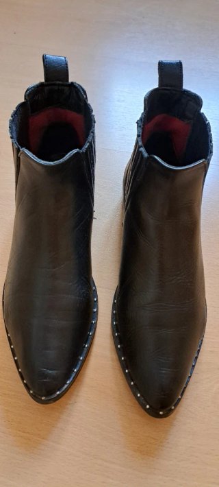 Botines de Piel Negros